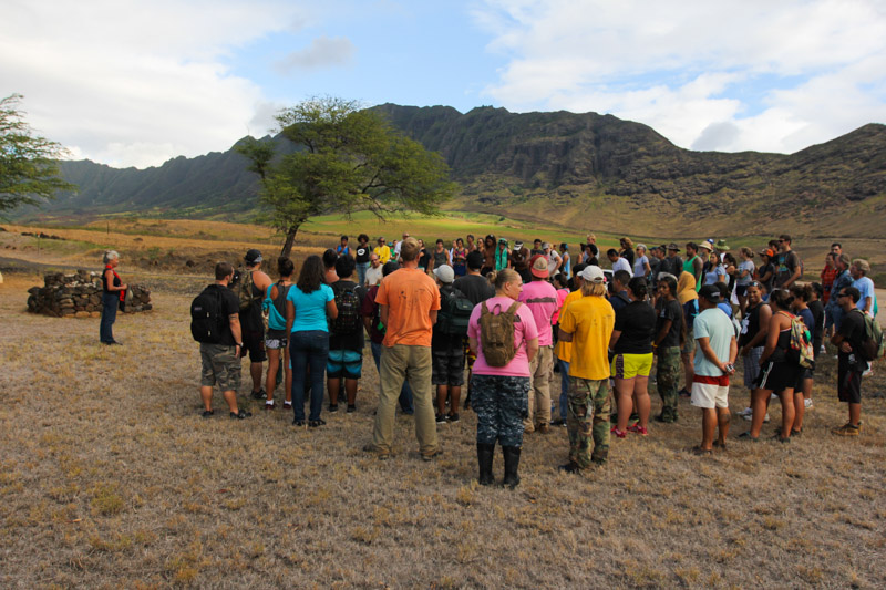 The first thing on the agenda was to acknowledge the ʻahu and present hoʻokupu.