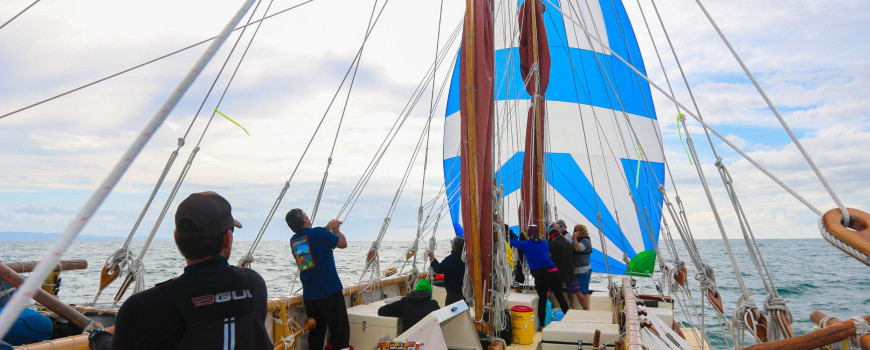 Flying the spinnaker as the wind gets calmer throughout the morning.